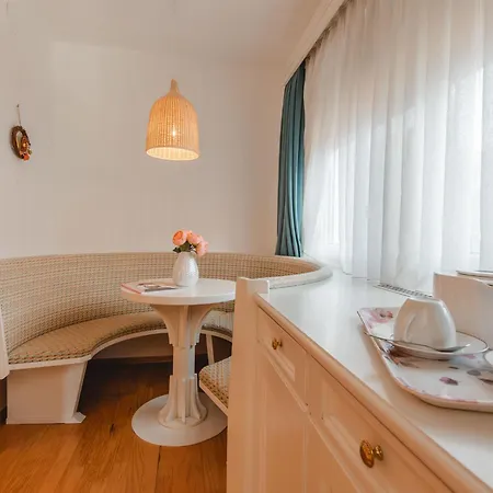 Schbert-franz 12 By Interhome Appartement